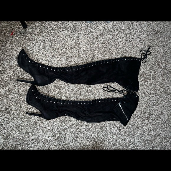 Thigh high lace up/zip up boots - Picture 2 of 8